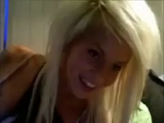Slender livecam blond fingers her pleasing snatch in the bedroom